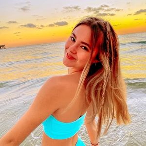 Meet your Posher, Abby